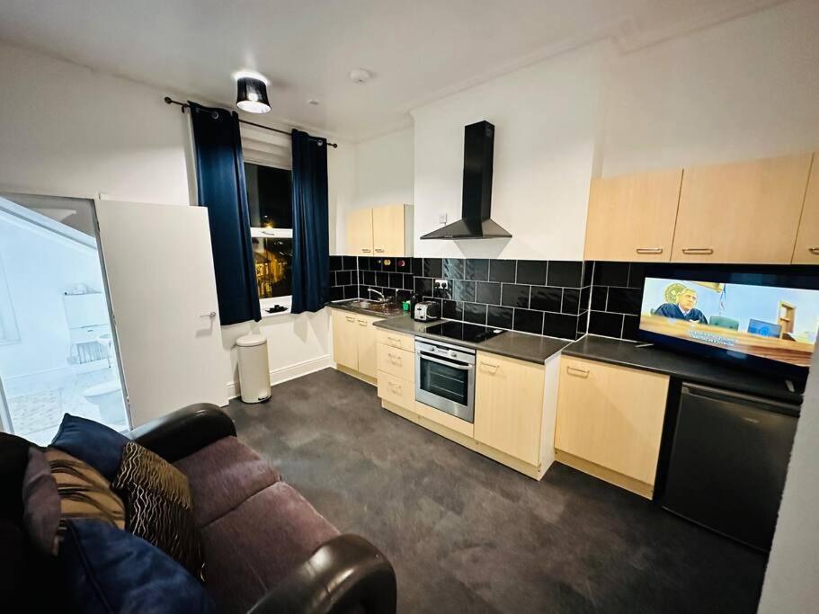 Bespoke 2 Bedroom Apt Derby City Exterior photo